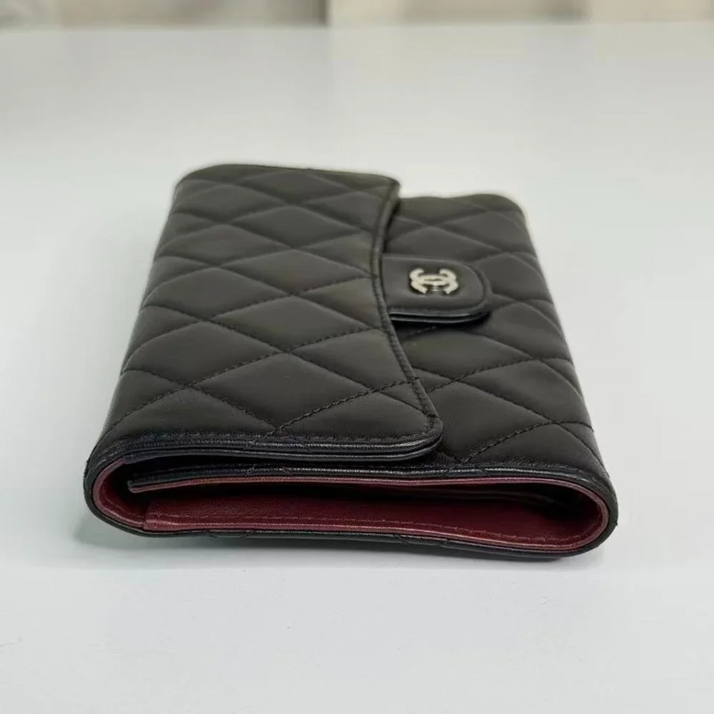 Chanel Black Leather Flap Wallet - Small Quilted Goods with Classic CC Logo